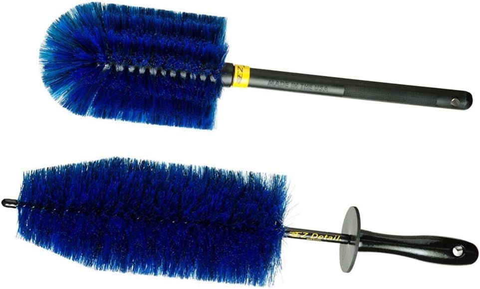 EZ Detail Large & Go Wheel Brush Set from Auto Obsessed Canada – 2-piece kit for safe, effective wheel and grille cleaning.